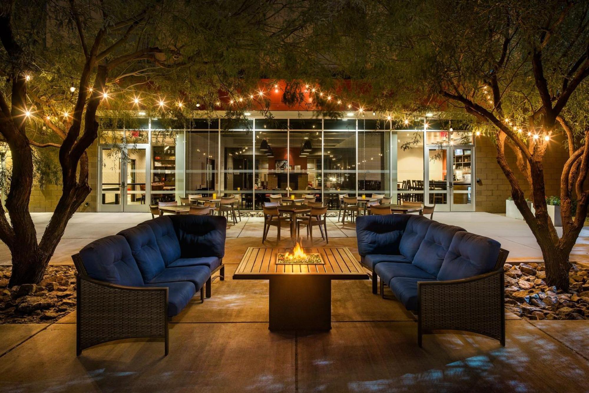 Four Points By Sheraton At Phoenix Mesa Gateway Airport Exteriör bild